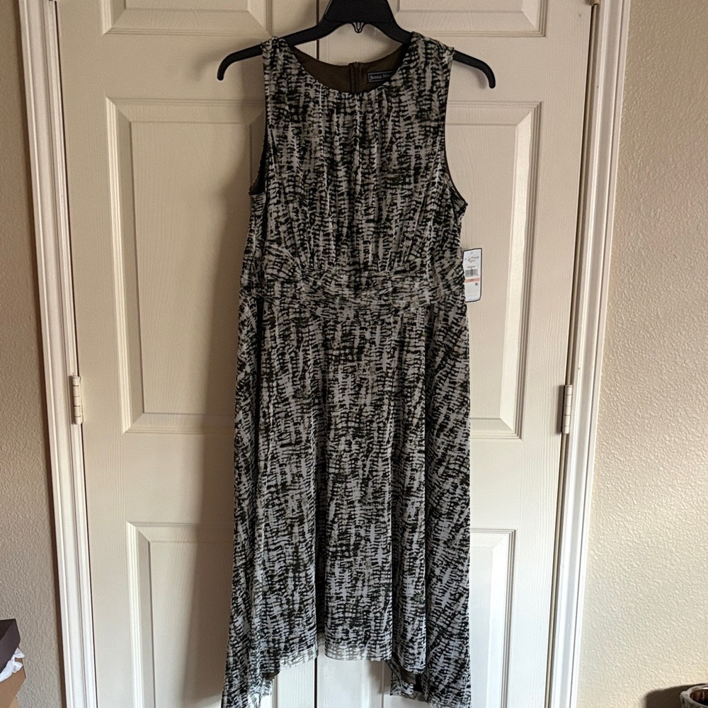 Jessica Howard Black and White High Low Dress